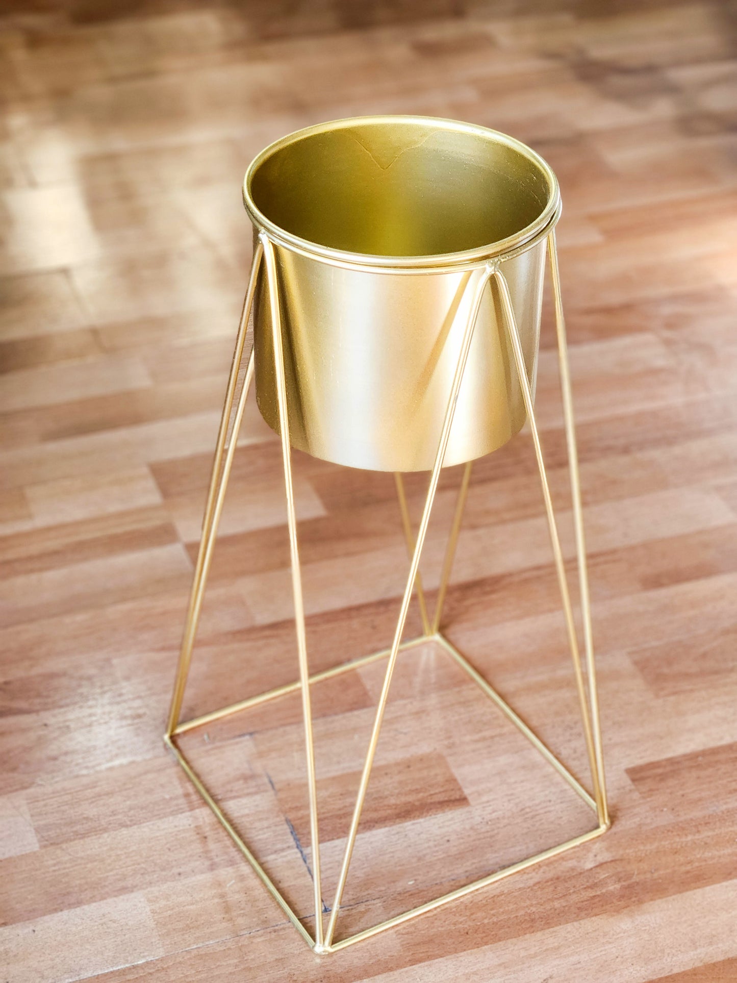Pedestal dorado completo