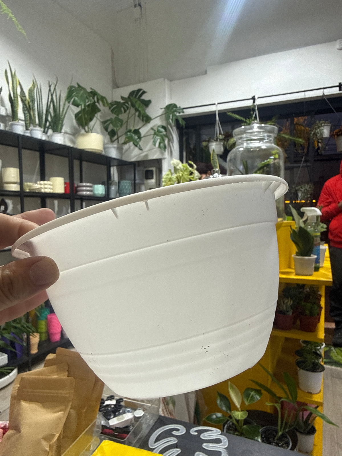 Macetero plástico vivero blanco
